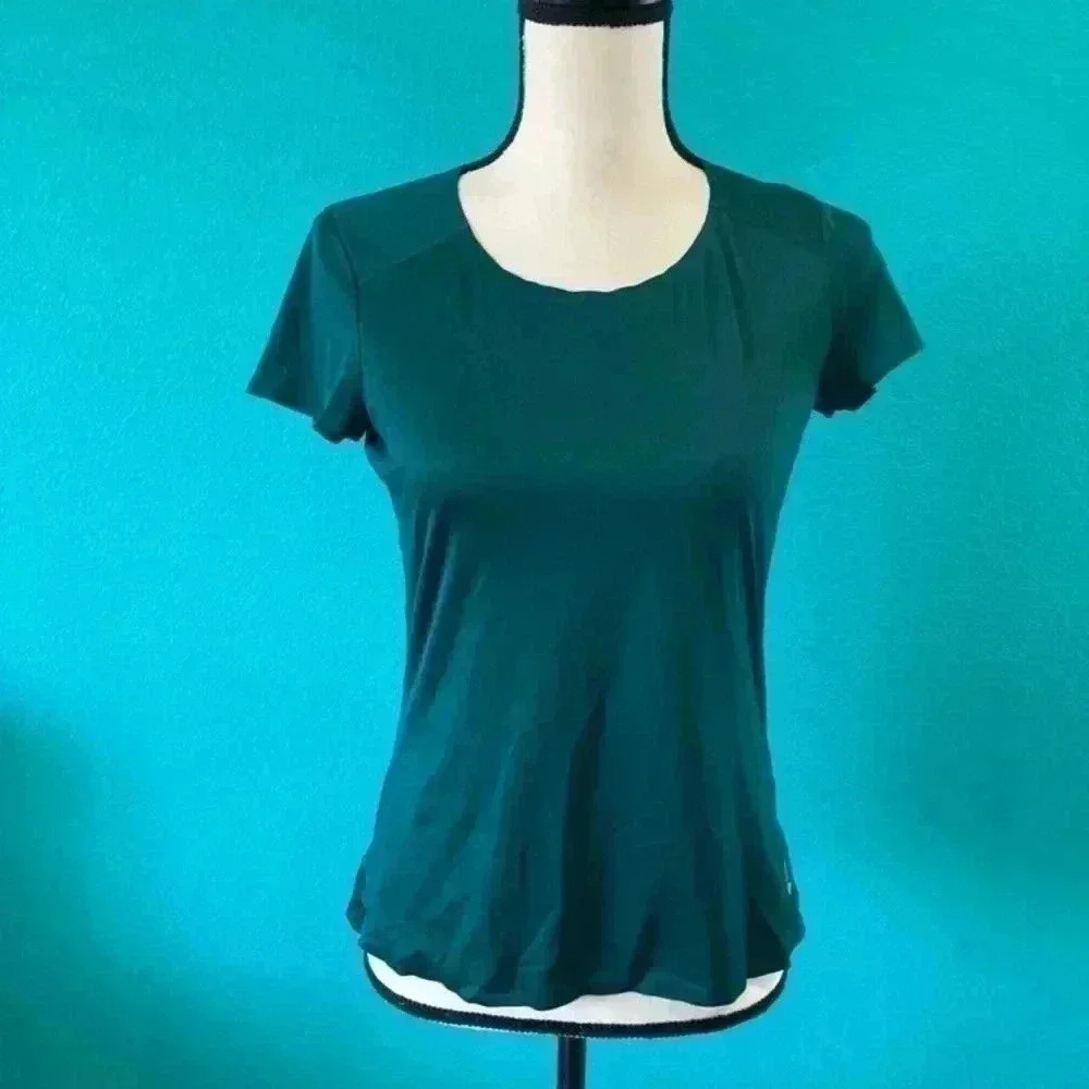 On Running Women’s Performance T Running Shirt In… - image 2